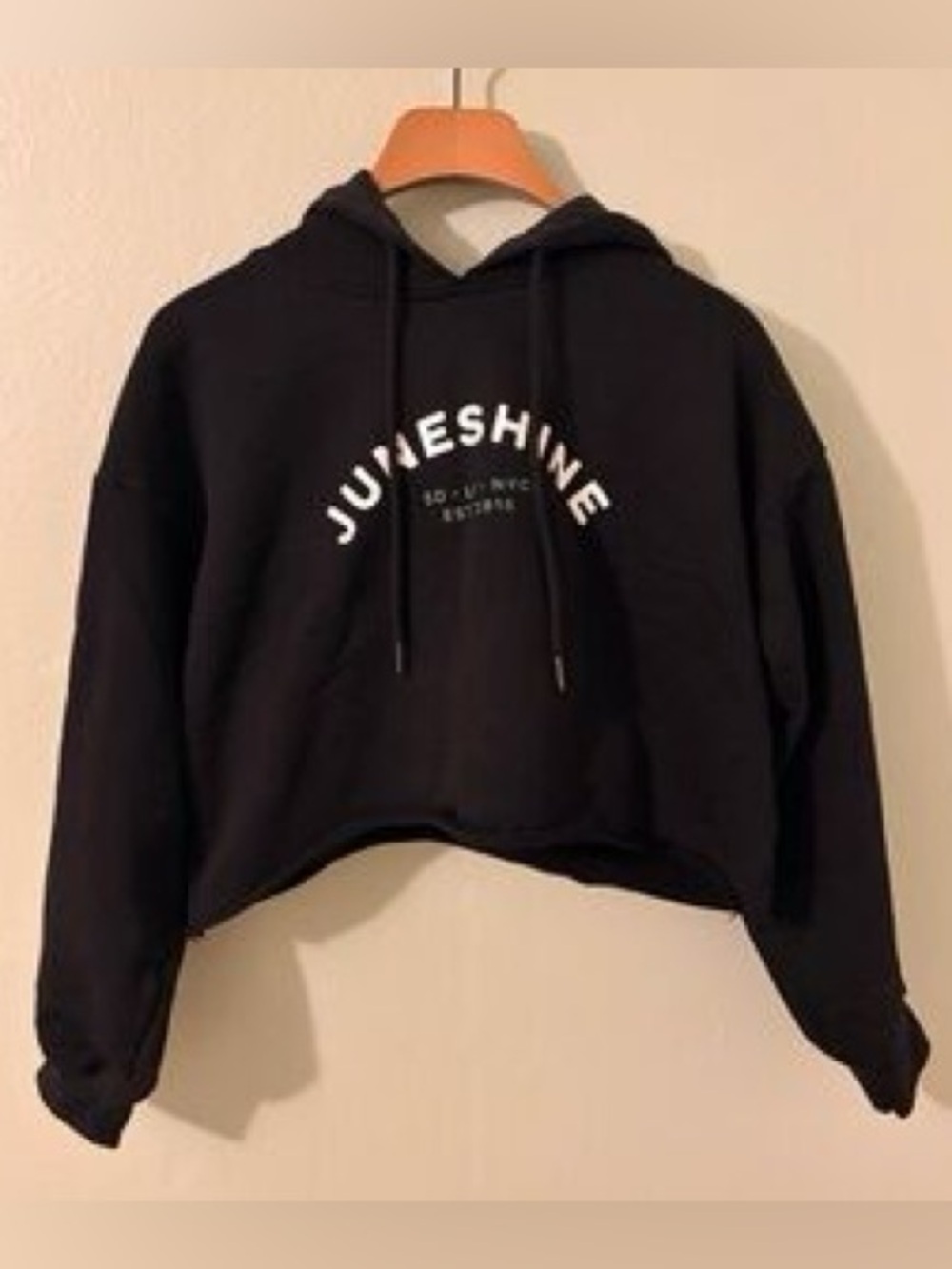JUNESHINE Black Cropped Hoodie